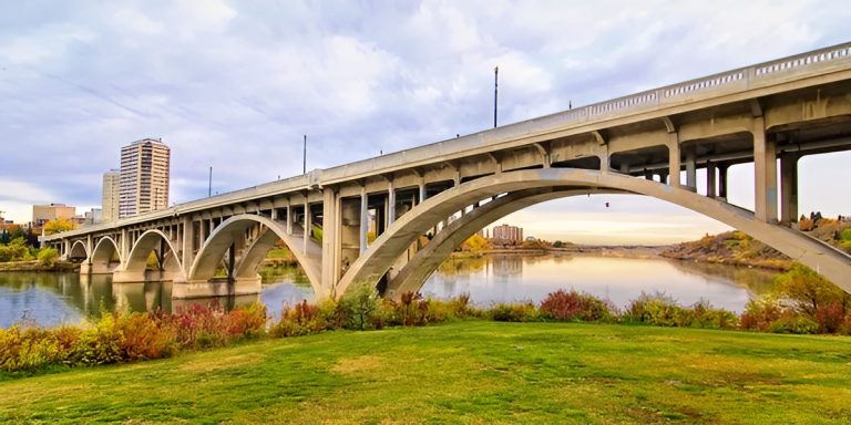 Broadway Bridge – Viên ngọc kiến trúc giữa thành phố Saskatoon, Canada