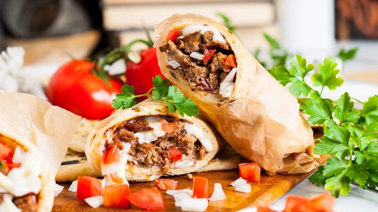 Halifax Donair – Khi ẩm thực Trung Đông gặp gỡ hương vị Canada