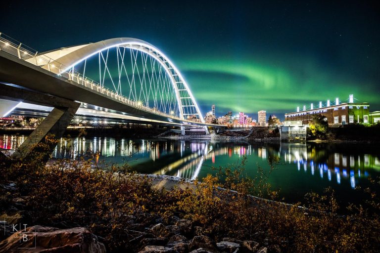 Walterdale Bridge: Cây cầu vòm đôi ôm trọn dòng North Saskatchewan