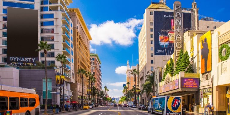 Sunset Boulevard – Hành trình qua những sắc màu sôi động của Los Angeles, Mỹ
